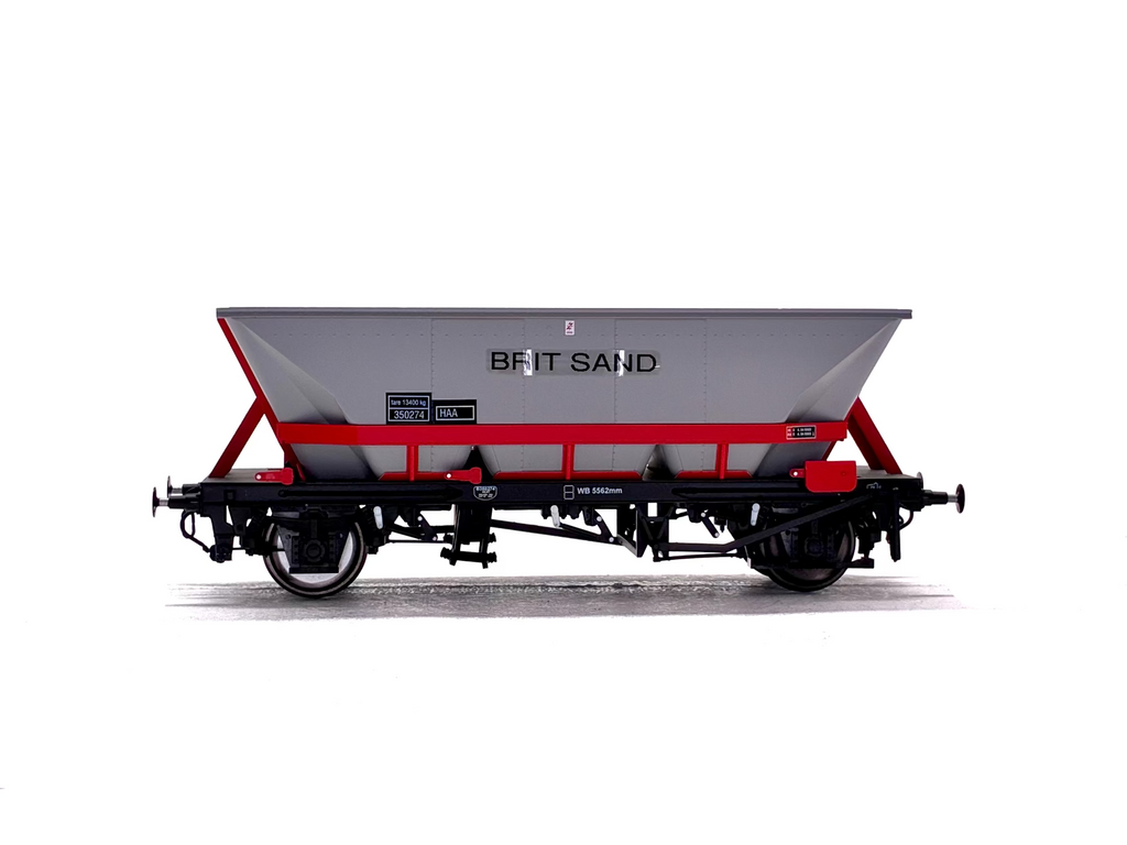 Dapol 7F-048-001 HAA MGR coal hopper in Railfreight livery with red cradle 350274
