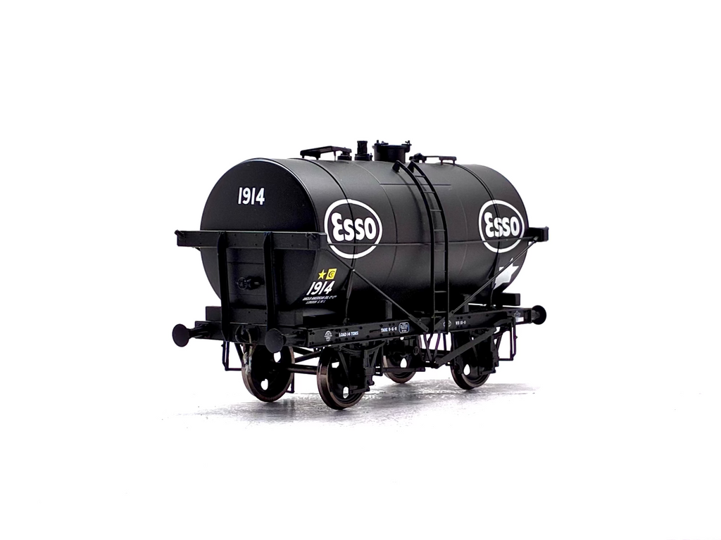 Dapol 7F-059-004 14-ton Type B tank wagon "Esso" black 1914