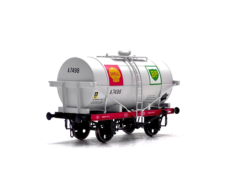 Dapol 7F-058-002 14-ton Type A tank wagon "Shell BP" silver A7498