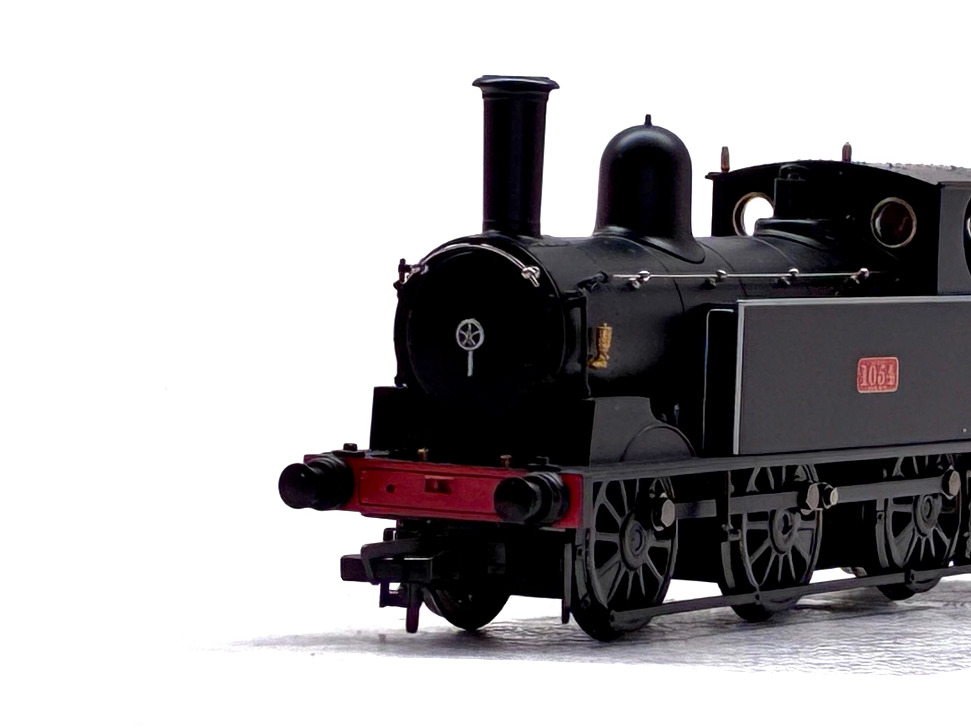 Bachmann Branchline 35-050 LNWR 0-6-2T Webb Coal tank 1054 in LNWR plain black - as preserved