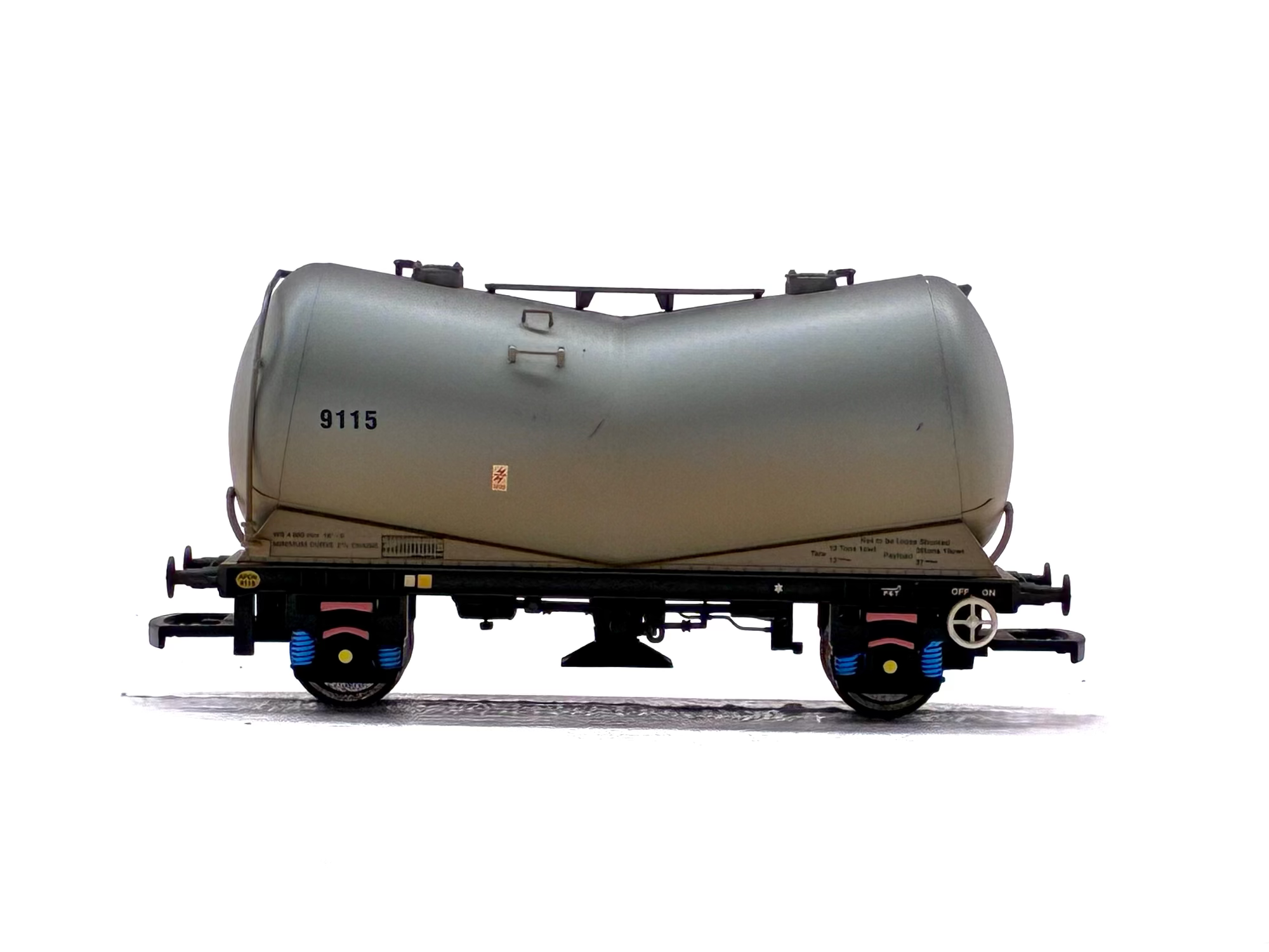 Hornby R6153B-9115 BR VEE Tank Wagon 9115 (Weathered)