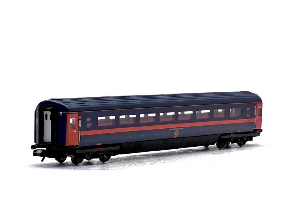 Graham Farish 374-327A Mk3 2nd class TS coach in "GNER" livery