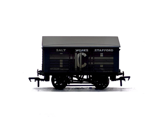 Bachmann Branchline 33-186 10 ton covered Salt wagon No. 2528 "ICI Salt Works Stafford" weathered