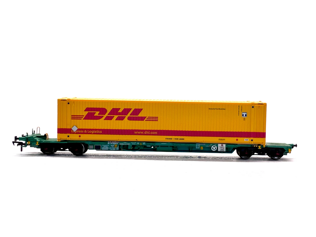 Bachmann Branchline OO Gauge 37-305 Intermodal bogie wagon with 2 45ft containers "DHL" yellow side view