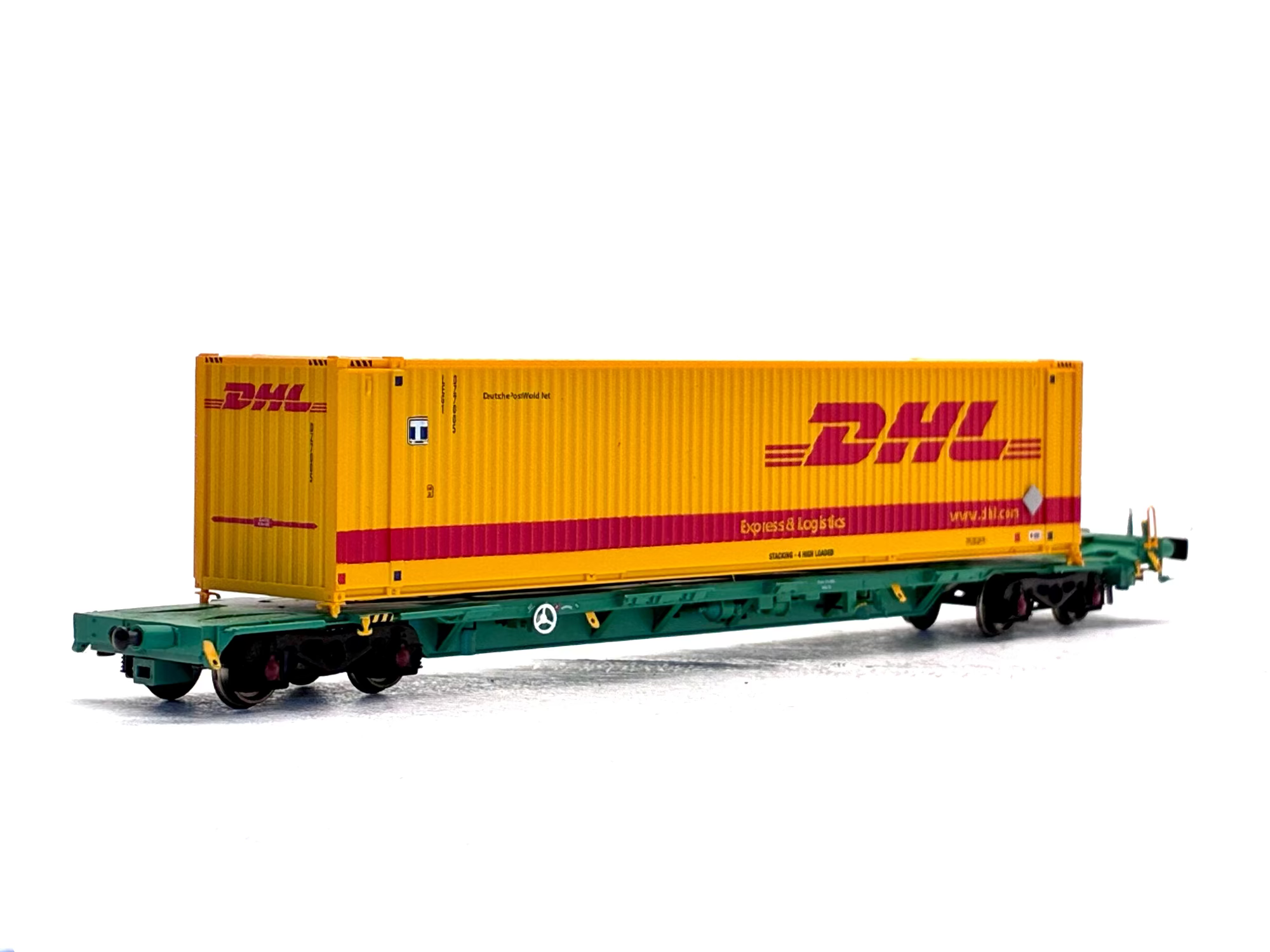 Bachmann Branchline OO Gauge 37-305 Intermodal bogie wagon with 2 45ft containers "DHL" yellow back view