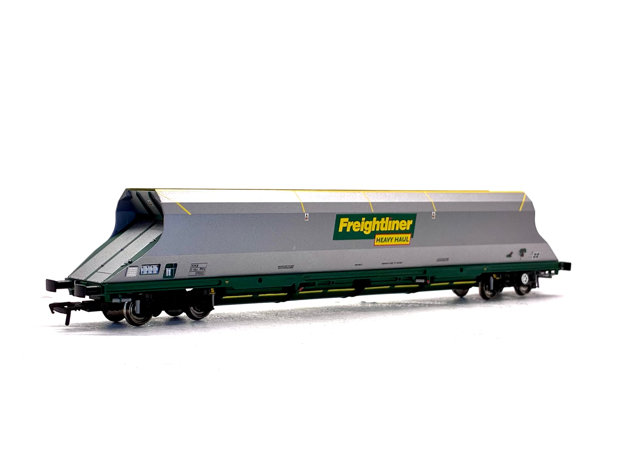 Bachmann Branchline OO Gauge 38-031 100 tonne HHA bogie hopper wagon in Freightliner back view