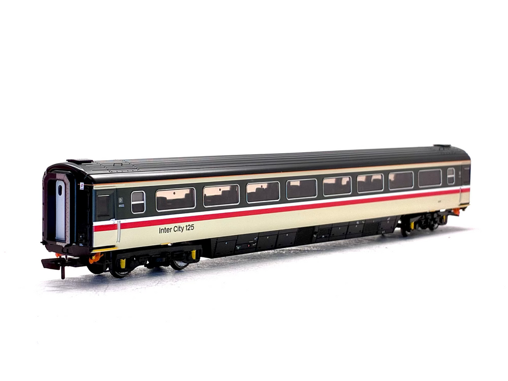Hornby OO Gauge R40238C Mk3 TS trailer standard in Intercity Executive 42117 Coach back view