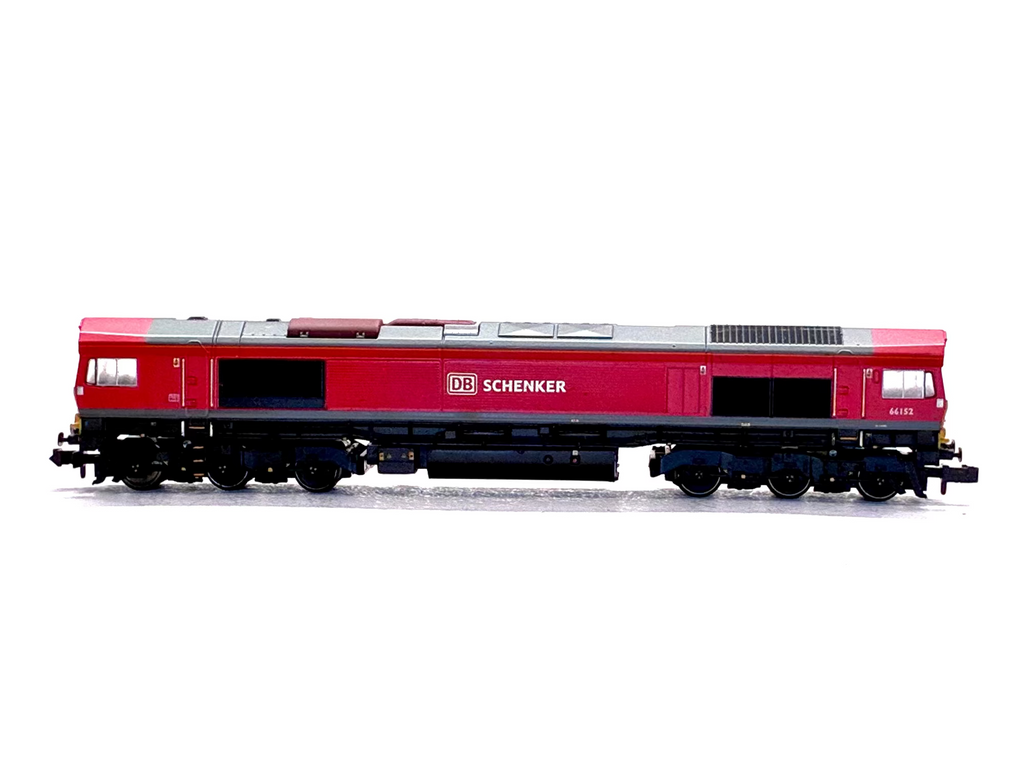 Graham Farish N Gauge 371-383 Class 66 66152 in DB Schenker side view