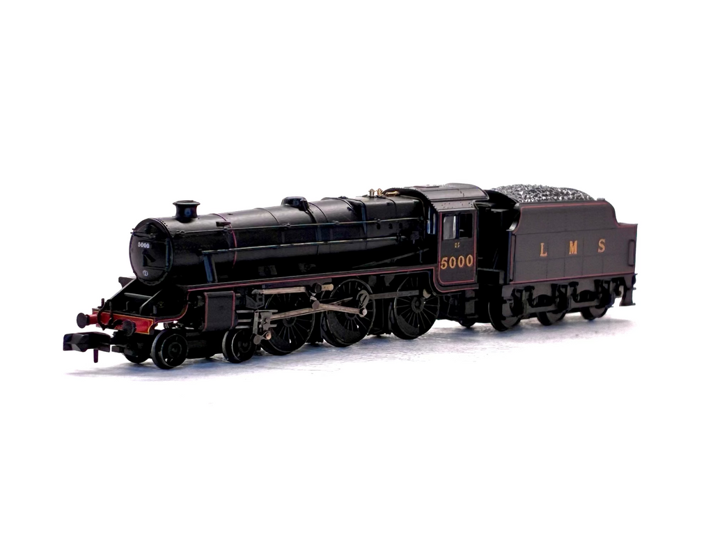 Graham Farish 372-135A Class 5MT 'Black 5' 5000 black steam locomotive front view