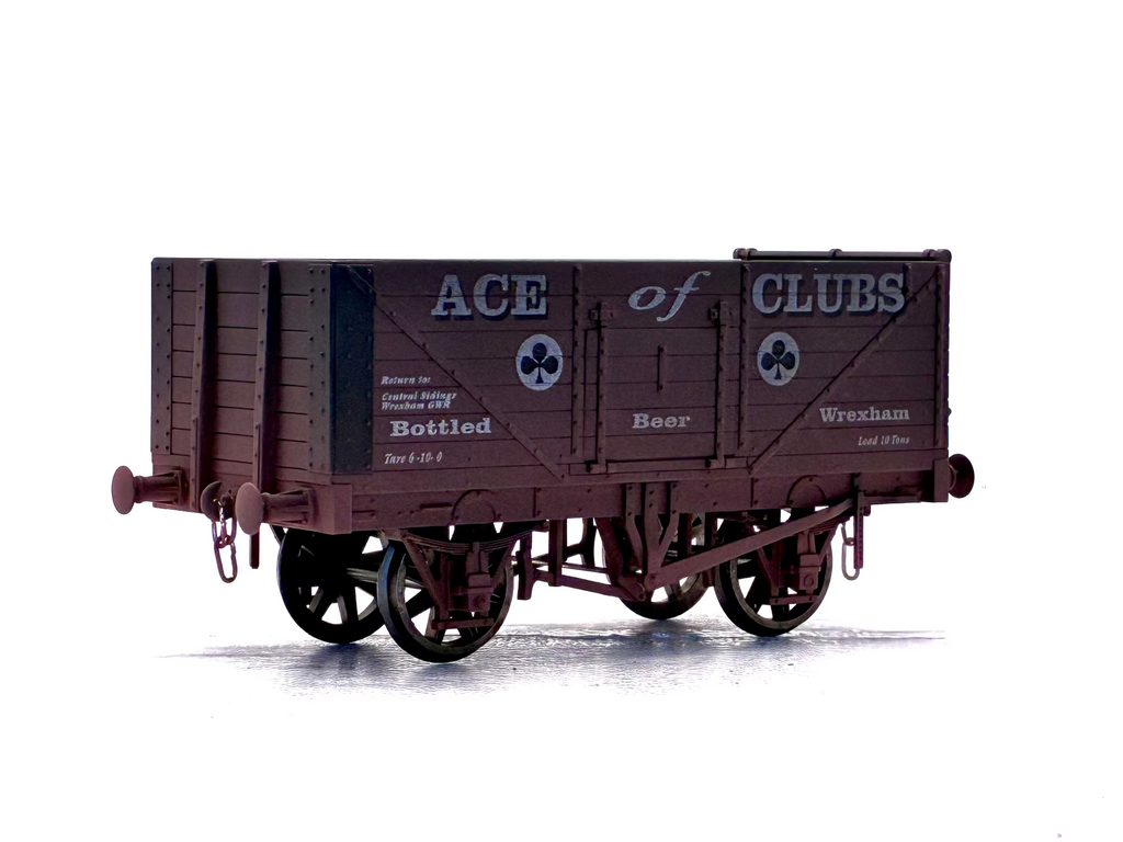 Dapol O Guage Ace of Clubs, Wrexham Weathered Front view