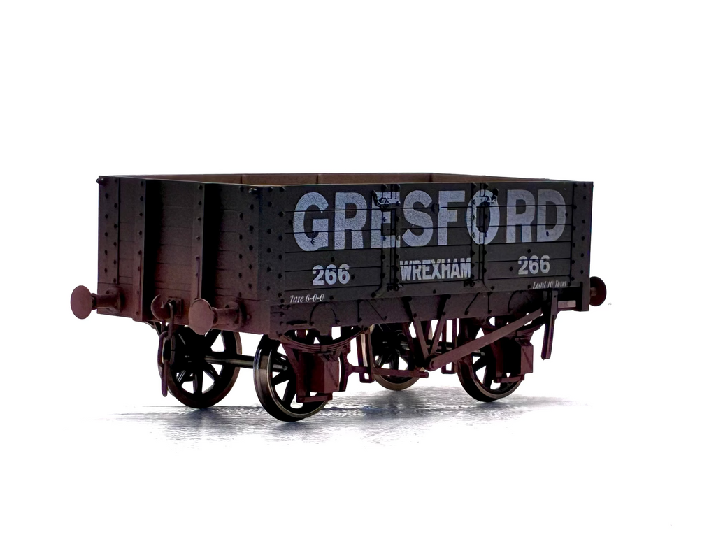 Dapol O Gauge Wagon Gresford Front View
