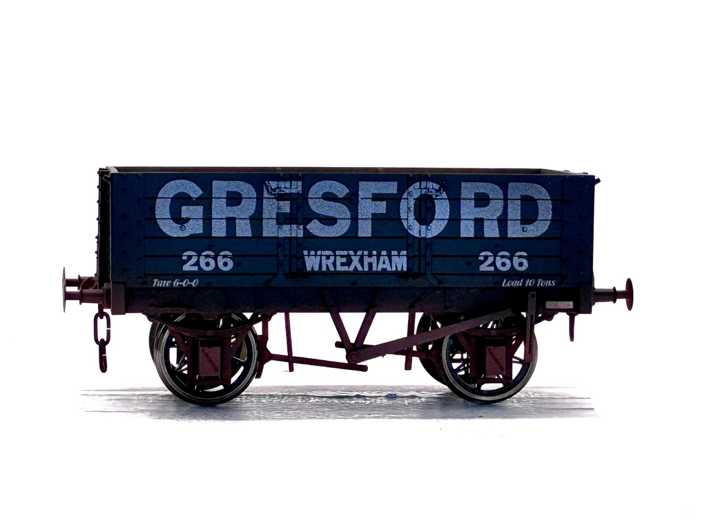 Dapol O Gauge Wagon Gresford  side view