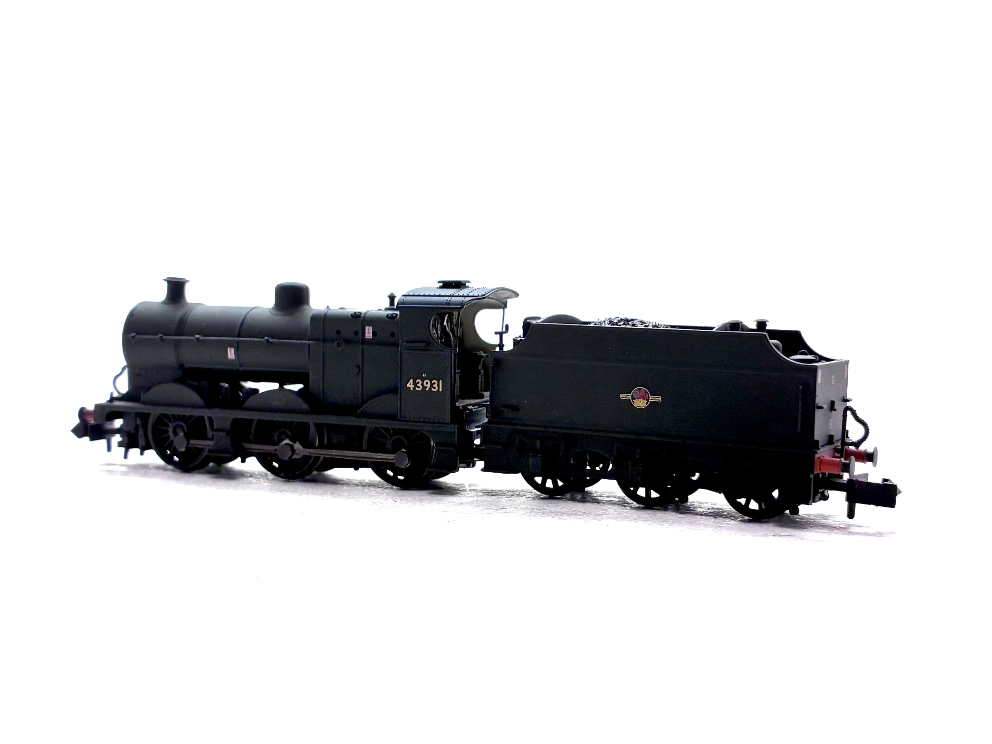 Graham Farish 372-065 Class 4F 0-6-0 steam locomotive No. 43931 in weathered BR black livery with late crest, N Gauge.