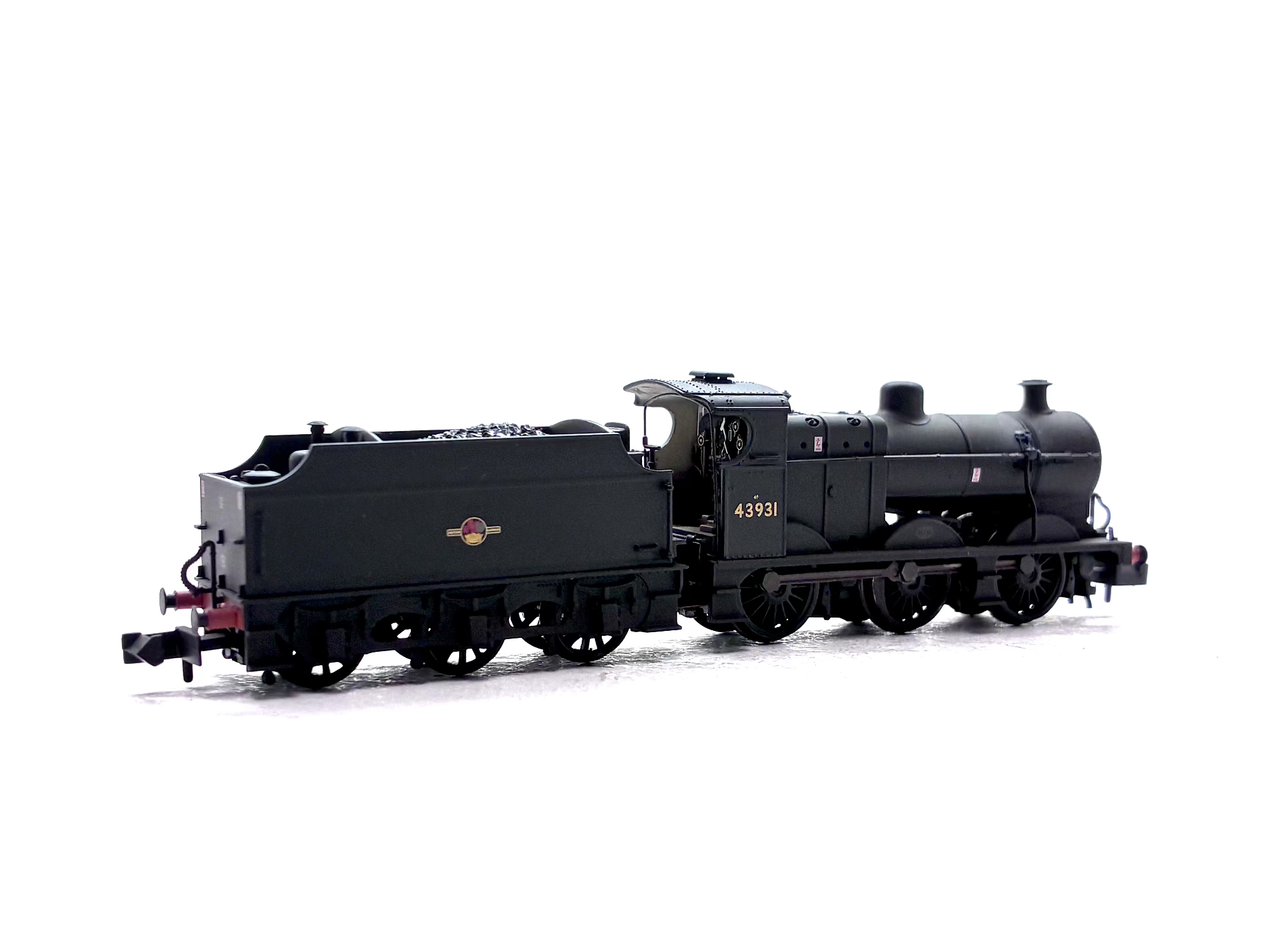 Graham Farish 372-065 Class 4F 0-6-0 steam locomotive No. 43931 in weathered BR black livery with late crest, N Gauge.