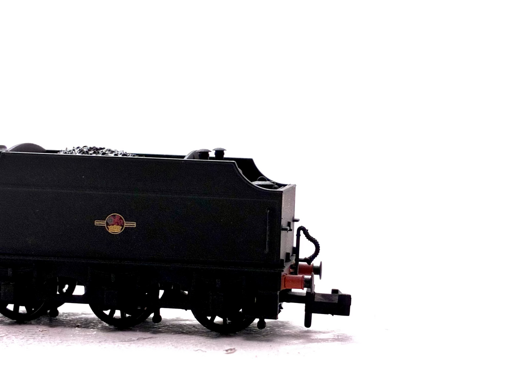 Graham Farish 372-065 Class 4F 0-6-0 steam locomotive No. 43931 in weathered BR black livery with late crest, N Gauge.