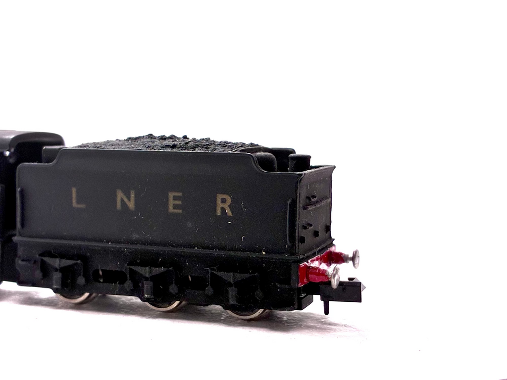 Union Mills 3359UM Class Q2 0-8-0 steam locomotive No. 3359 in LNER black livery, pre-owned and boxed, N Gauge.