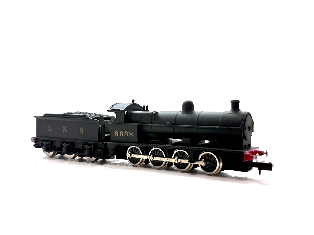 Union Mills 9032UM Class G2 0-8-0 steam locomotive No. 9032 in LMS plain black livery, pre-owned and boxed, N Gauge.