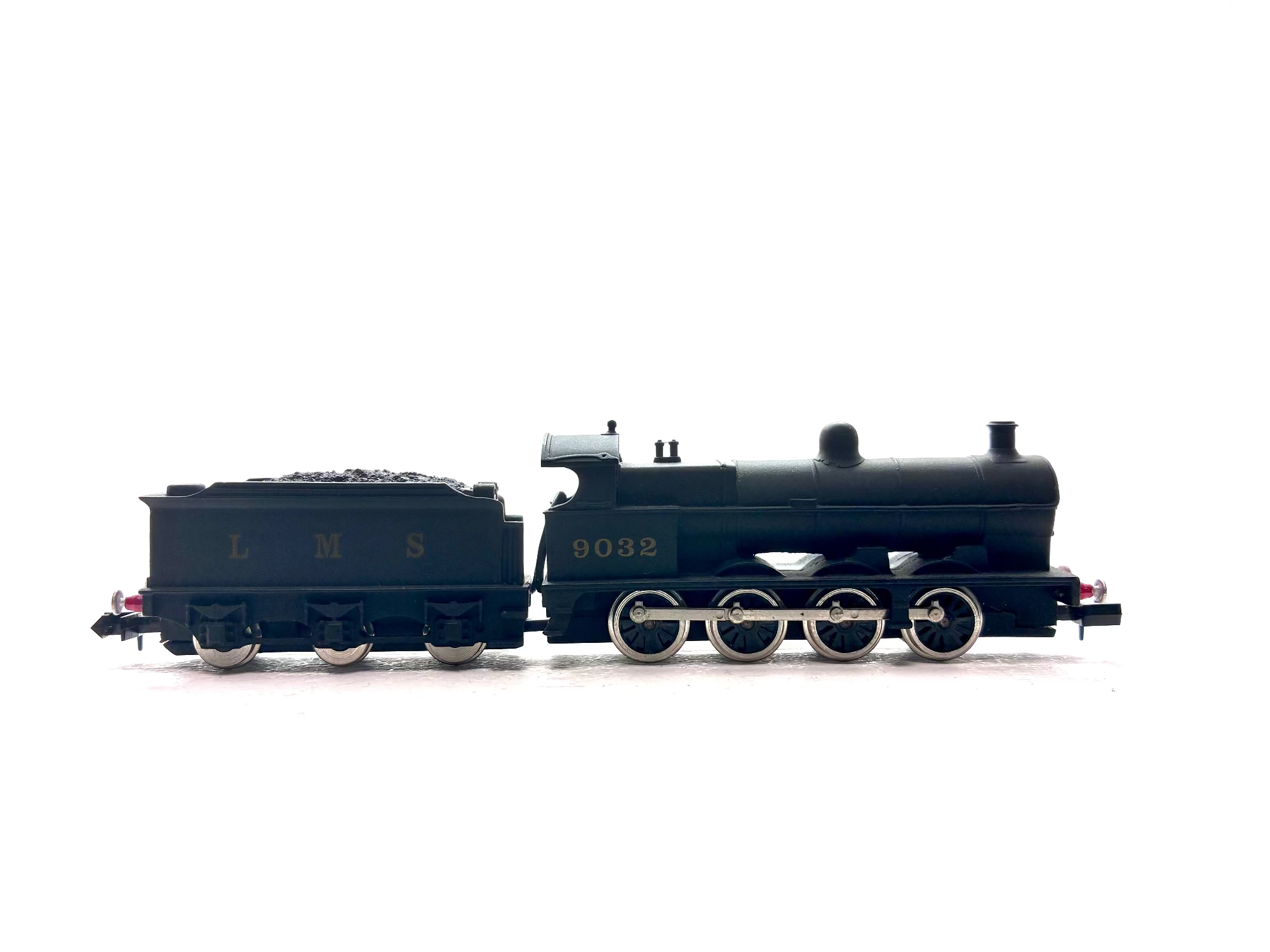 Union Mills 9032UM Class G2 0-8-0 steam locomotive No. 9032 in LMS plain black livery, pre-owned and boxed, N Gauge.
