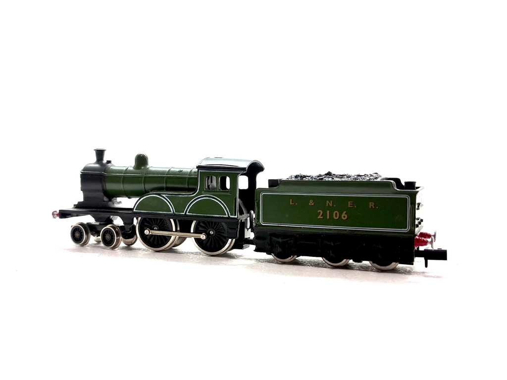 Union Mills 2106UM Class D20 4-4-0 steam locomotive in LNER green livery, pre-owned and boxed, N Gauge.