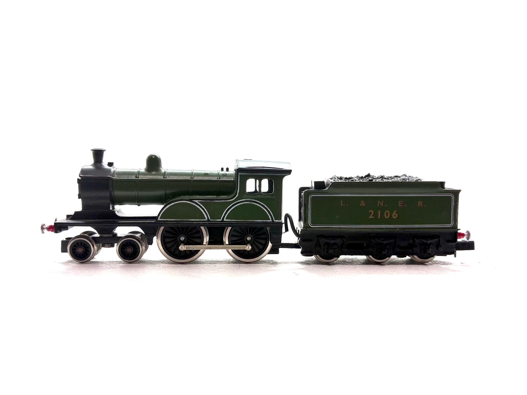  Union Mills 2106UM Class D20 4-4-0 steam locomotive in LNER green livery, pre-owned and boxed, N Gauge.