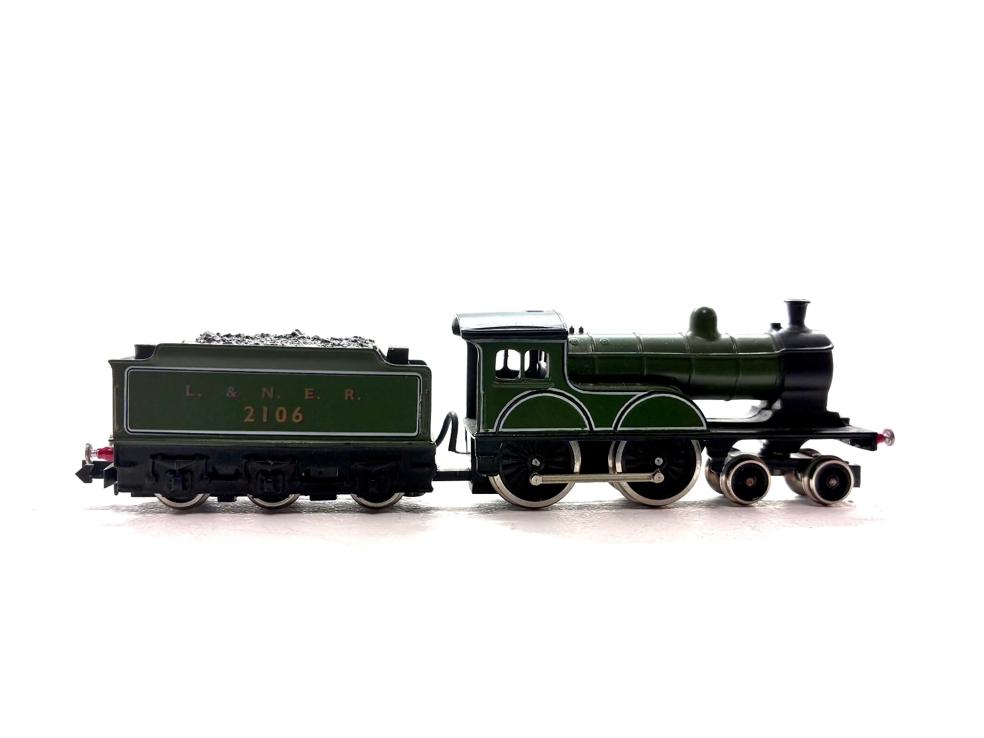 Union Mills 2106UM Class D20 4-4-0 steam locomotive in LNER green livery, pre-owned and boxed, N Gauge.