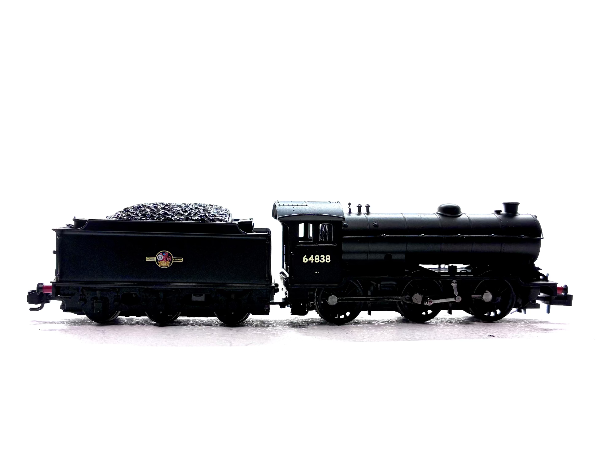 Graham Farish 372-402 Class J39 0-6-0 steam locomotive No. 64838 in BR black livery, pre-owned and boxed, N Gauge.