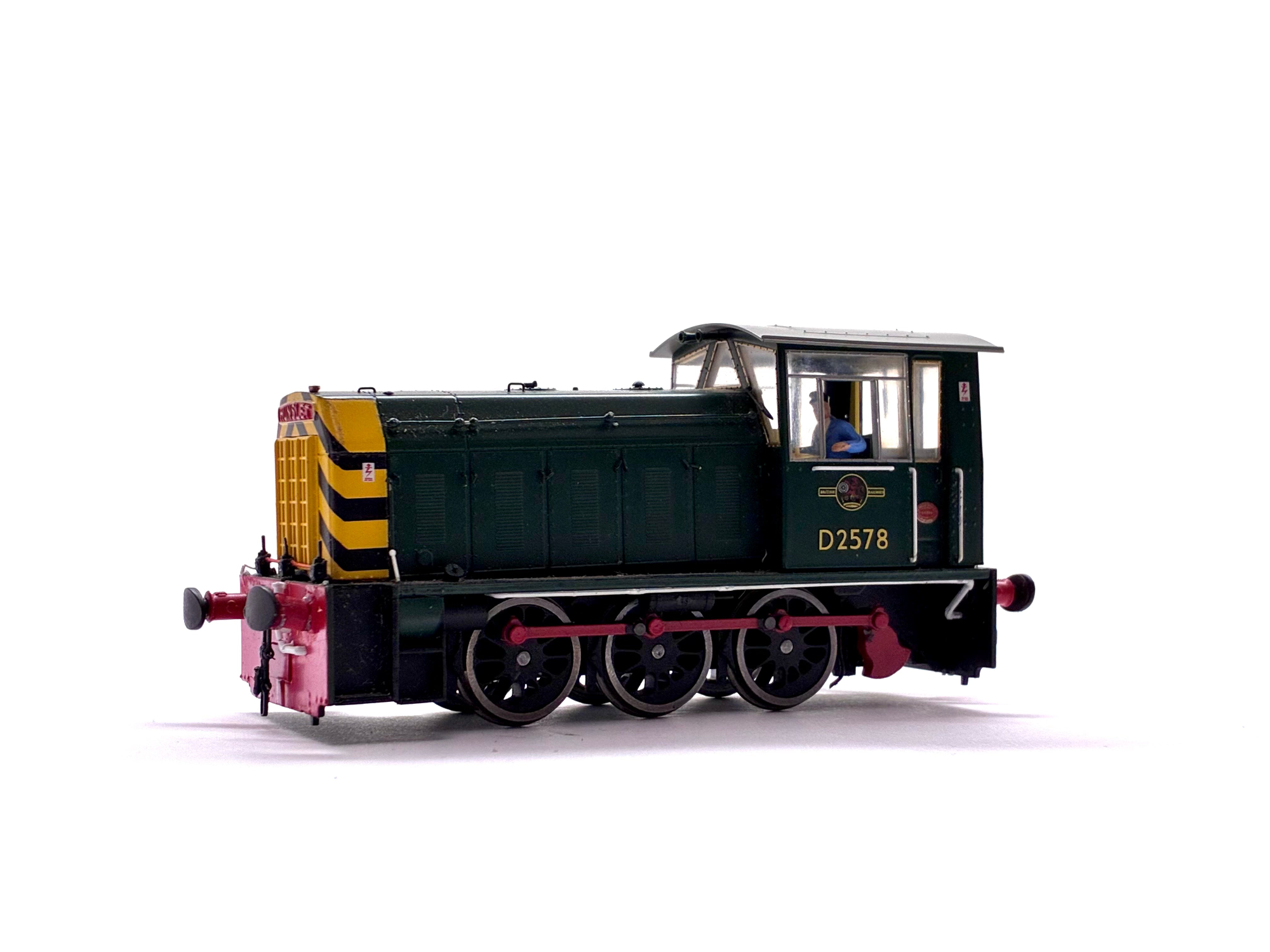 Heljan 2501 Class 05 Hunslet shunter D2578 in BR green with wasp stripes, sound-fitted, pre-owned and unboxed, with a broken buffer.