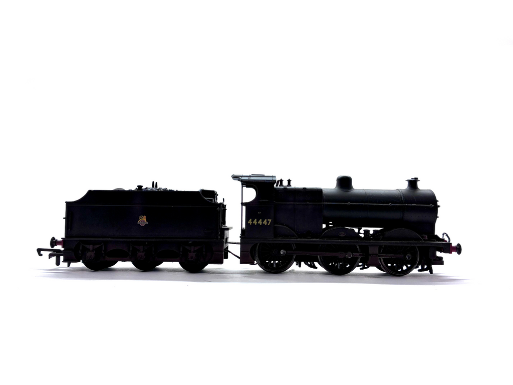 Hornby R2276 Class 4F 0-6-0 steam locomotive No. 44447 in BR black livery, pre-owned and unboxed, OO Gauge.