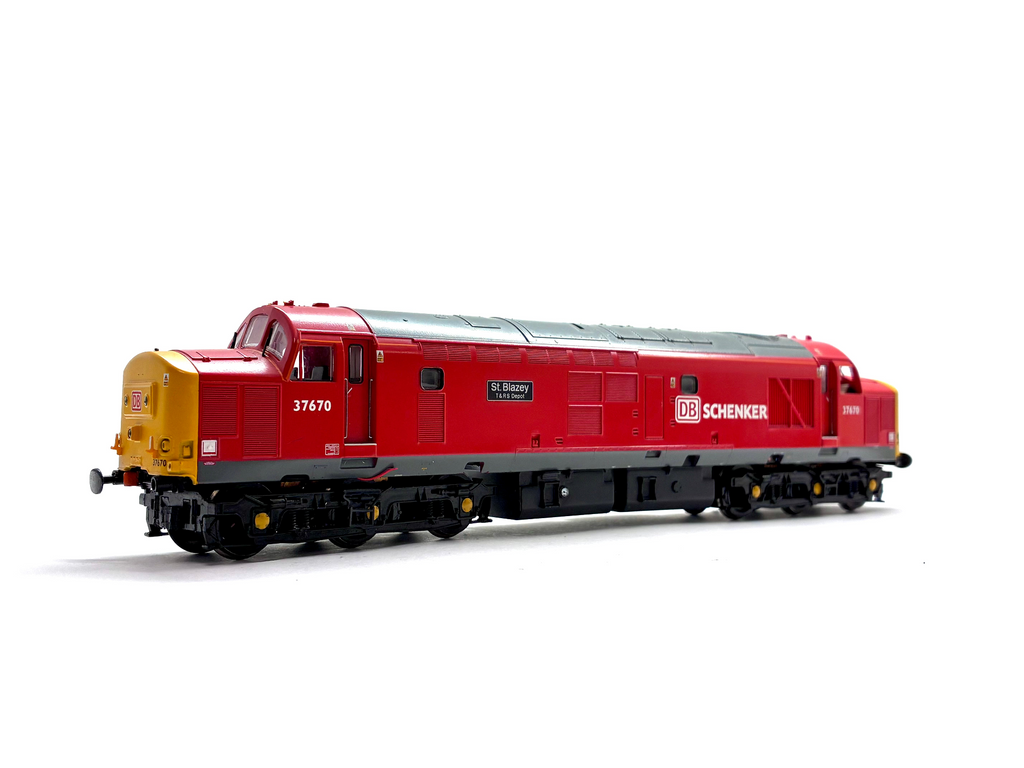 Bachmann Branchline 32-381P Class 37/5 diesel locomotive No. 37670 St Blazey T&RS Depot in DB Schenker red livery, pre-owned and boxed, OO Gauge.
