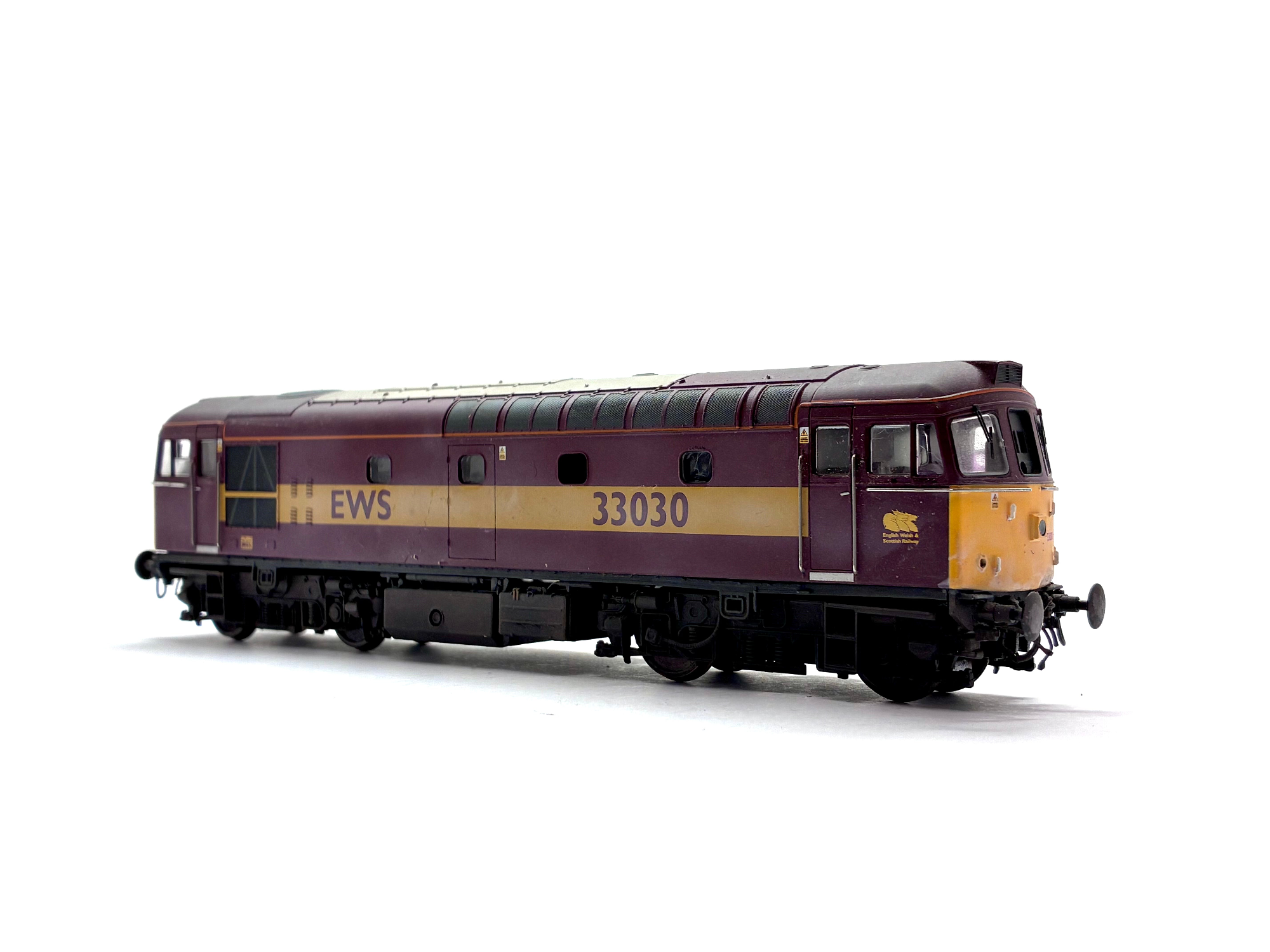 Heljan 3456 Class 33/0 diesel locomotive No. 33030 in weathered EWS maroon and gold livery, DCC-fitted, pre-owned and unboxed, OO Gauge.