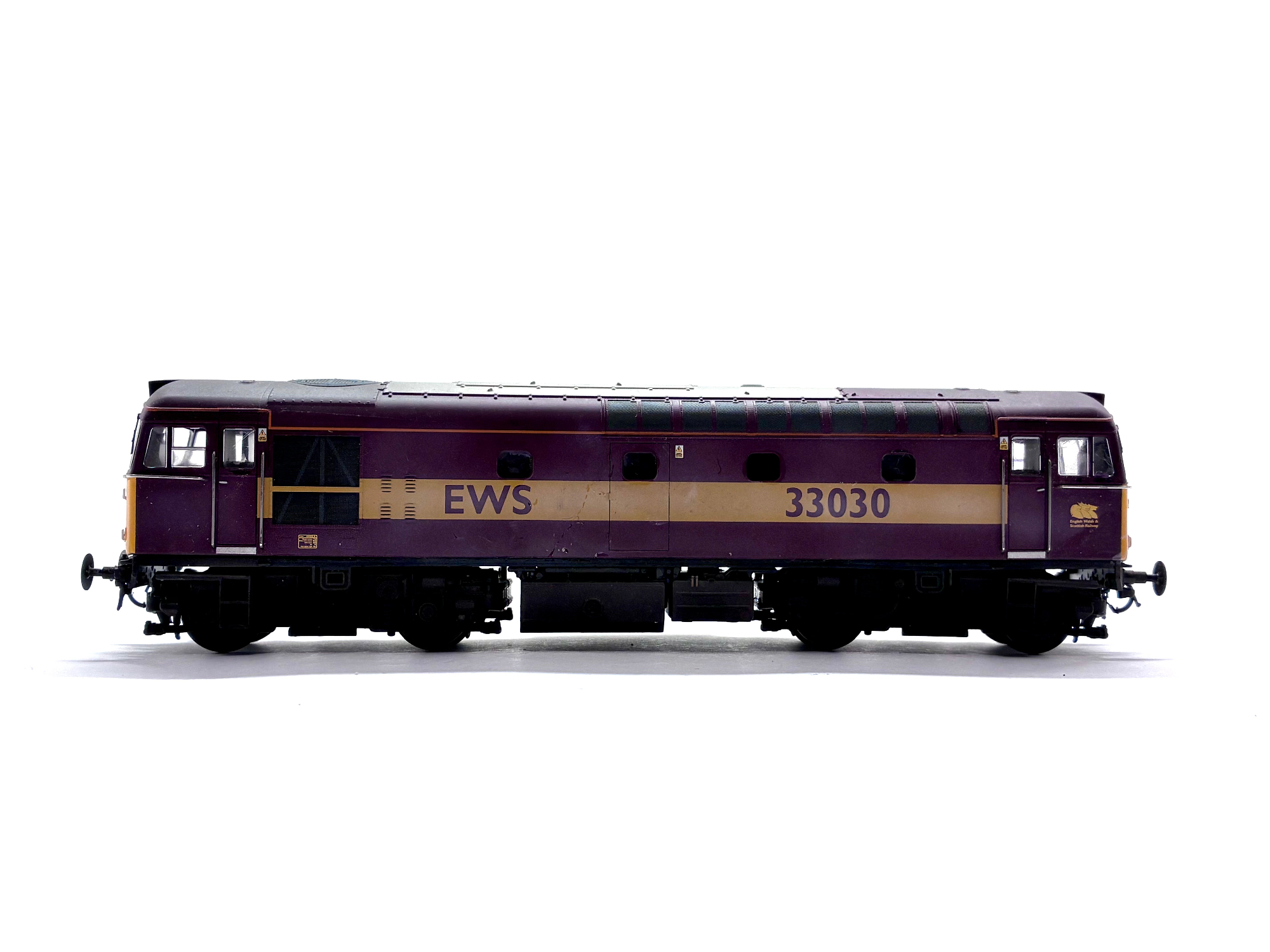 Heljan 3456 Class 33/0 diesel locomotive No. 33030 in weathered EWS maroon and gold livery, DCC-fitted, pre-owned and unboxed, OO Gauge.