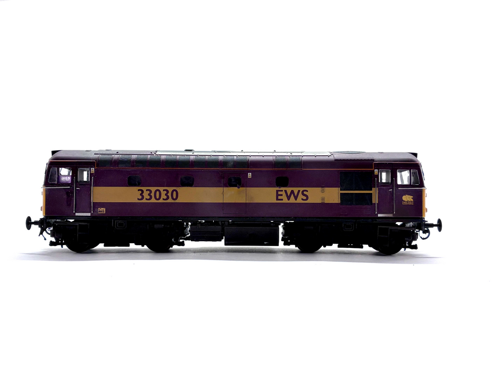 Heljan 3456 Class 33/0 diesel locomotive No. 33030 in weathered EWS maroon and gold livery, DCC-fitted, pre-owned and unboxed, OO Gauge.