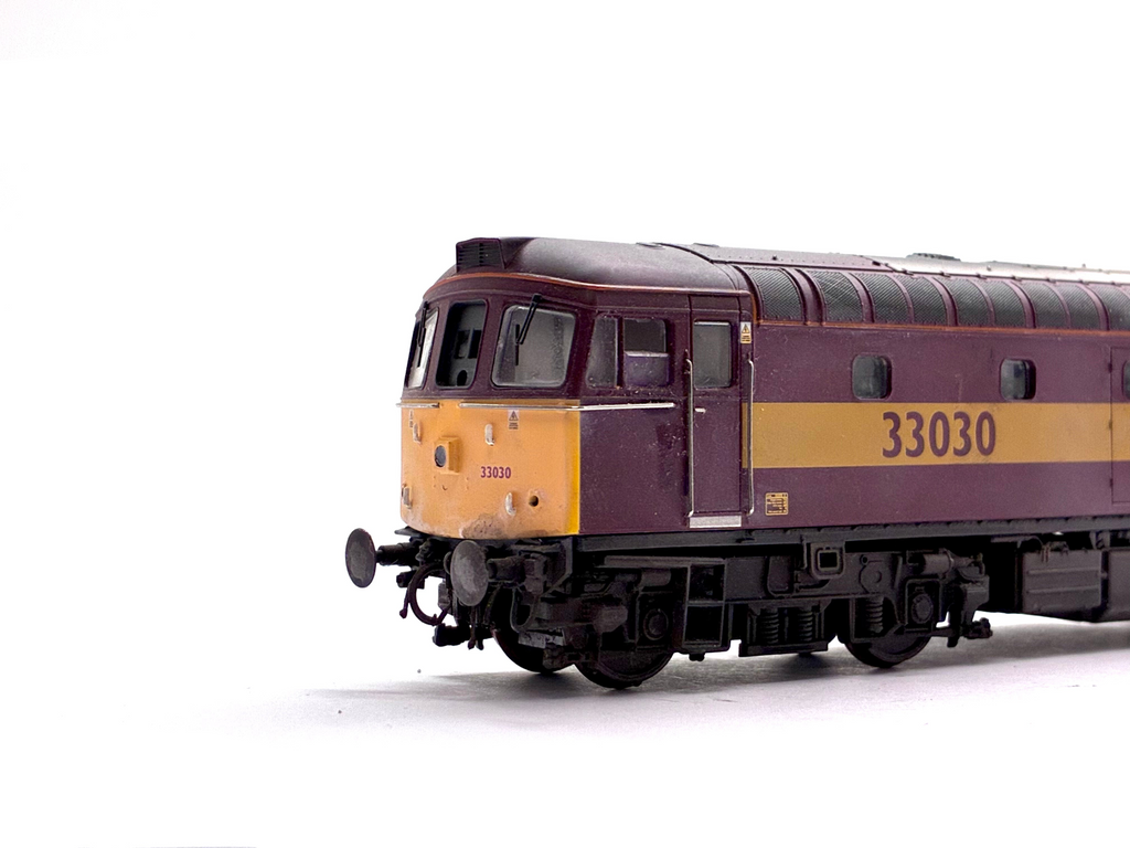Heljan 3456 Class 33/0 diesel locomotive No. 33030 in weathered EWS maroon and gold livery, DCC-fitted, pre-owned and unboxed, OO Gauge.