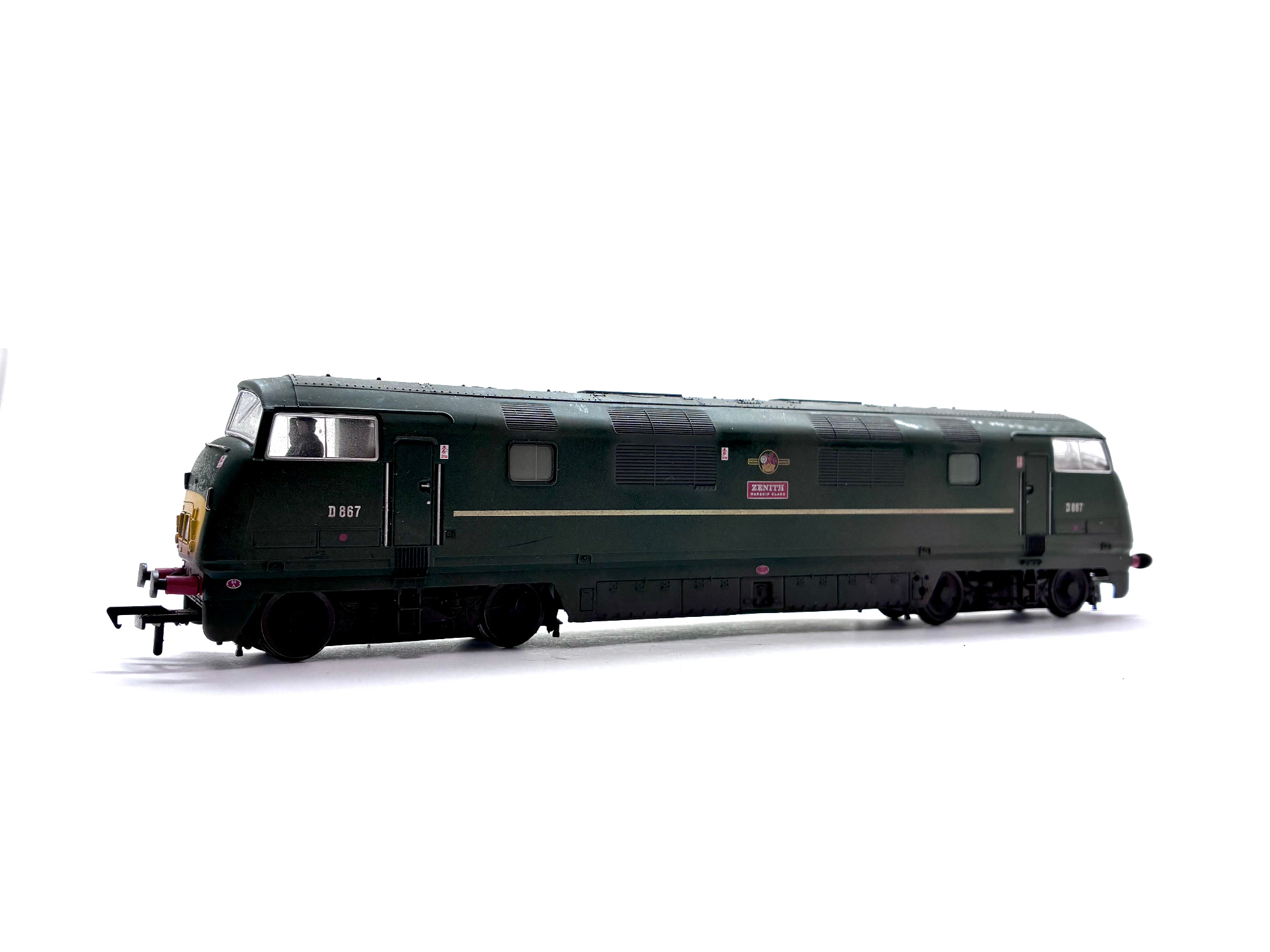 Bachmann Branchline 32-051DC Class 42 Warship diesel-hydraulic locomotive D867 Zenith in BR green with late crest, DCC sound-fitted, pre-owned and boxed, OO Gauge.