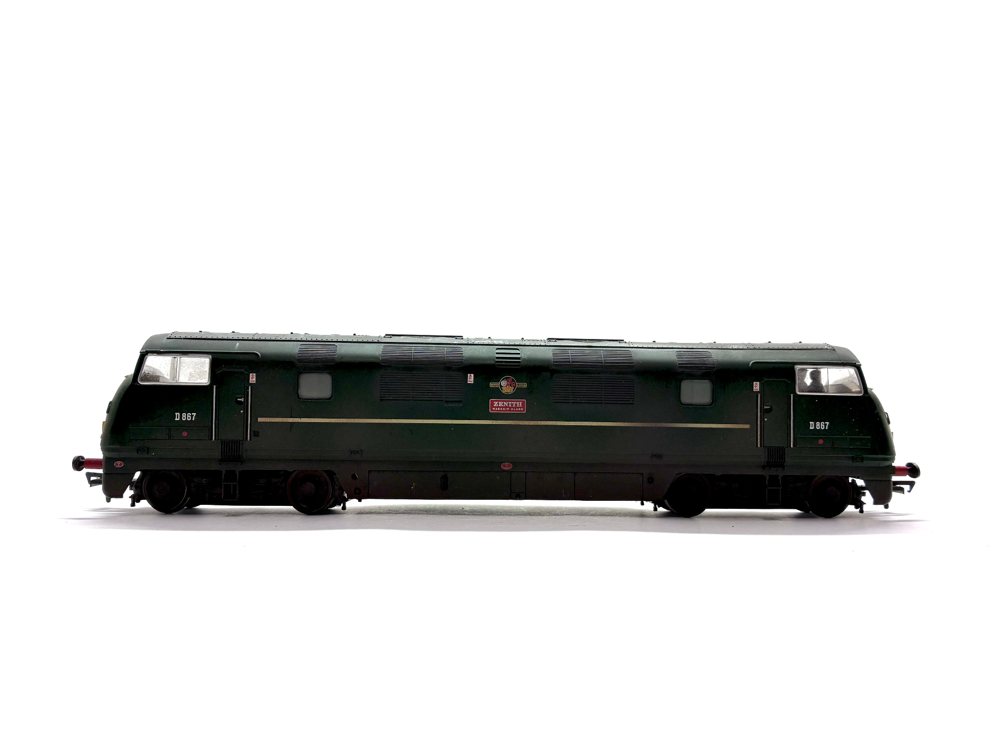 Bachmann Branchline 32-051DC Class 42 Warship diesel-hydraulic locomotive D867 Zenith in BR green with late crest, DCC sound-fitted, pre-owned and boxed, OO Gauge.