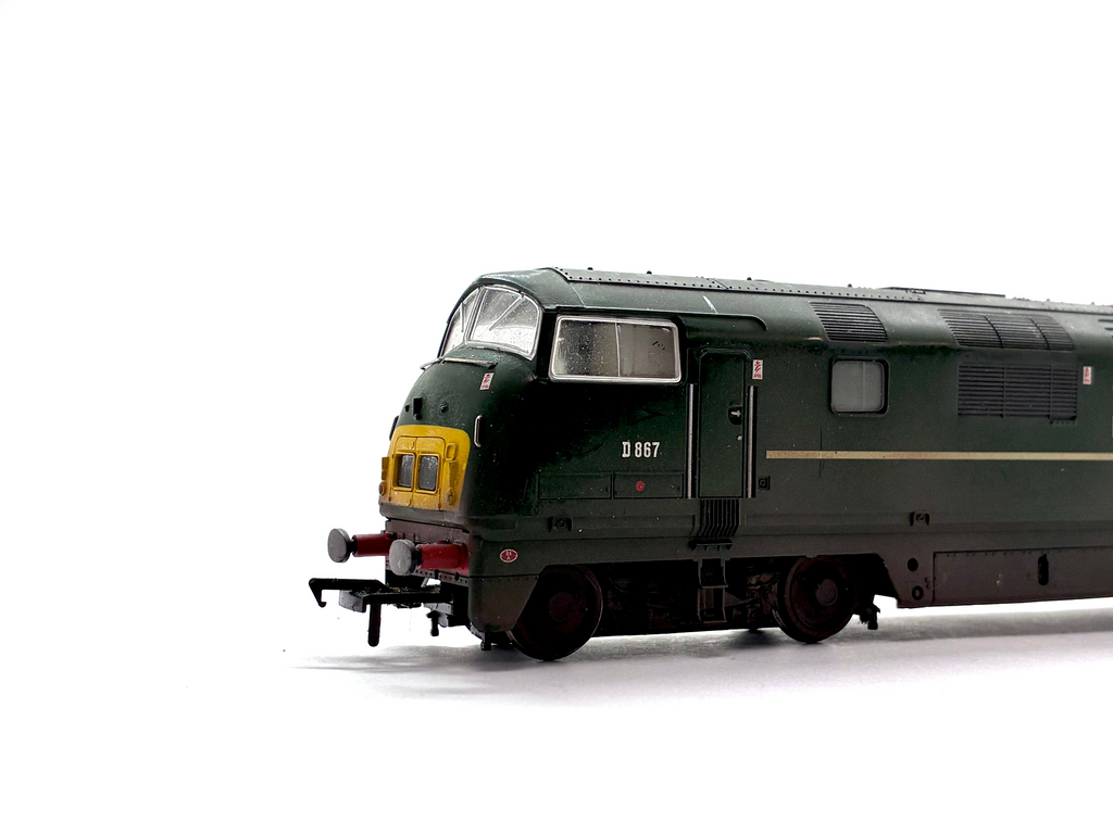 Bachmann Branchline 32-051DC Class 42 Warship diesel-hydraulic locomotive D867 Zenith in BR green with late crest, DCC sound-fitted, pre-owned and boxed, OO Gauge.