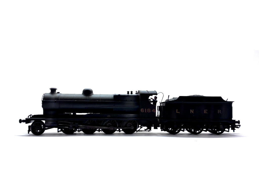 Bachmann Branchline 31-003A Class O4 Robinson 2-8-0 steam locomotive No. 6184 in LNER black livery, DCC-fitted, pre-owned and boxed, OO Gauge.