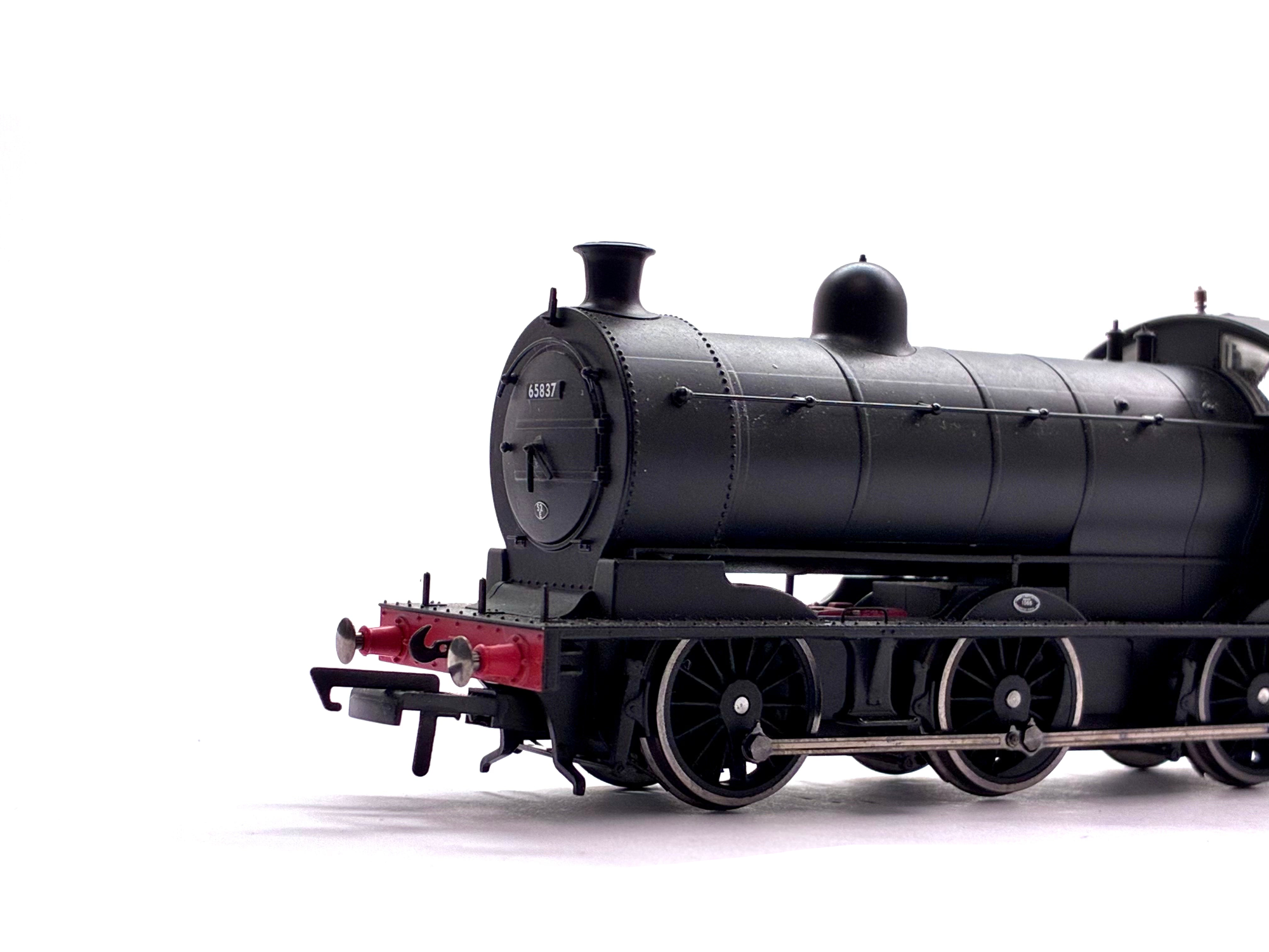 Oxford Rail OR76J27002 Class J27 0-6-0 steam locomotive No. 65837 in BR black livery, pre-owned and boxed, OO Gauge.