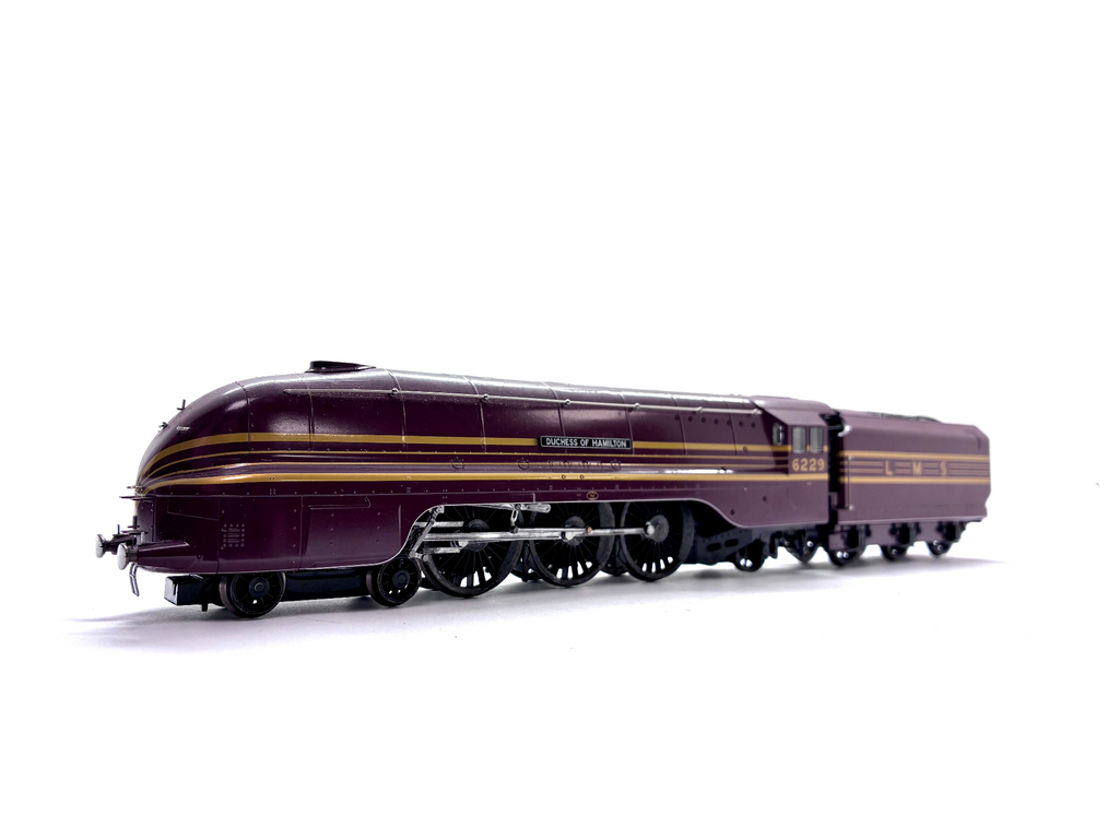 Hornby R3101 Coronation Class 4-6-2 steam locomotive No. 6229 Duchess of Hamilton in LMS maroon with gold stripes, DCC sound-fitted, pre-owned and boxed, OO Gauge.