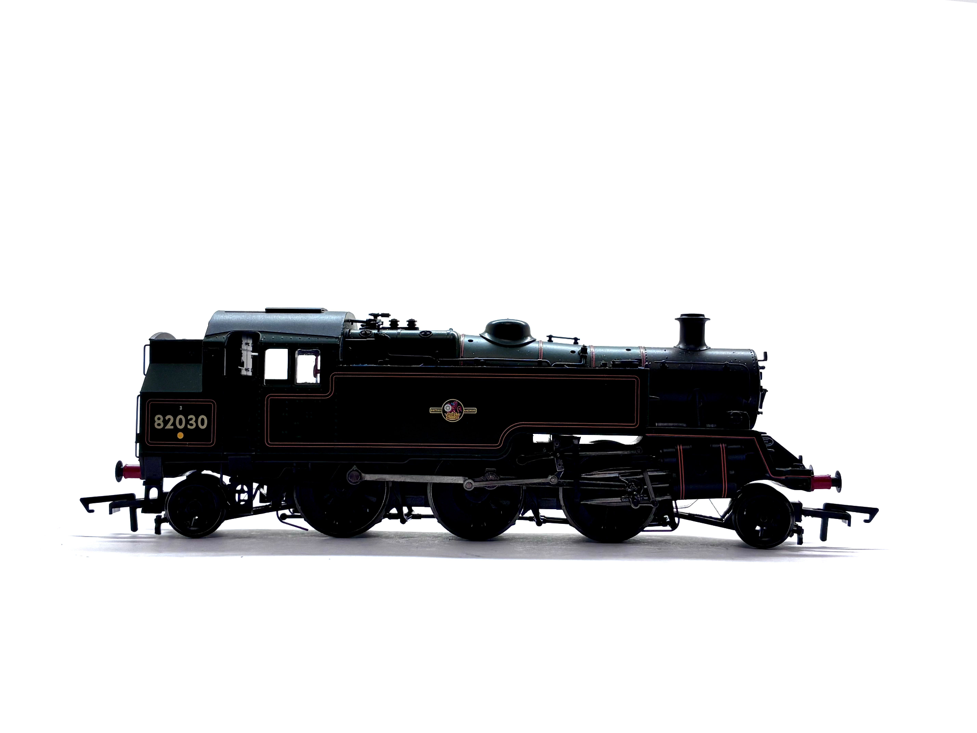 Bachmann Branchline 31-976A Standard Class 3MT Tank steam locomotive No. 82030 in BR lined green with late crest, DCC-fitted, pre-owned and boxed, OO Gauge.