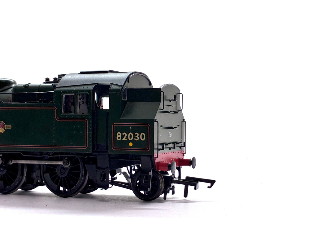 Bachmann Branchline 31-976A Standard Class 3MT Tank steam locomotive No. 82030 in BR lined green with late crest, DCC-fitted, pre-owned and boxed, OO Gauge.