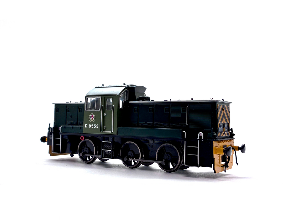 Heljan 1420 Class 14 diesel locomotive D9553 in BR green with four Dogfish ballast hopper wagons in BR black, new OO Gauge train pack.
