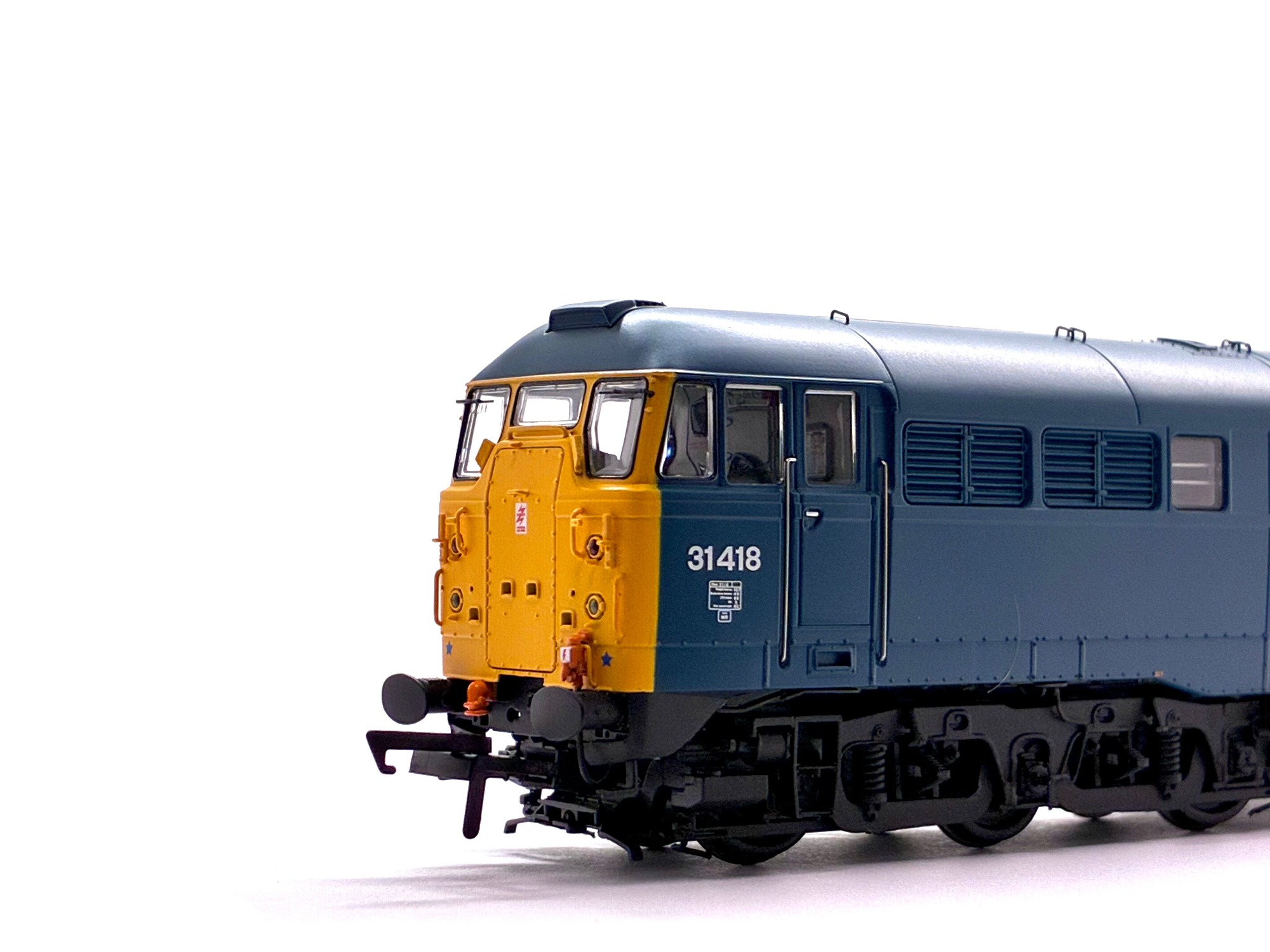 Accurascale ACC3187-DCC Class 31 diesel locomotive 31418 in BR blue livery, DCC sound-fitted, new OO Gauge model.