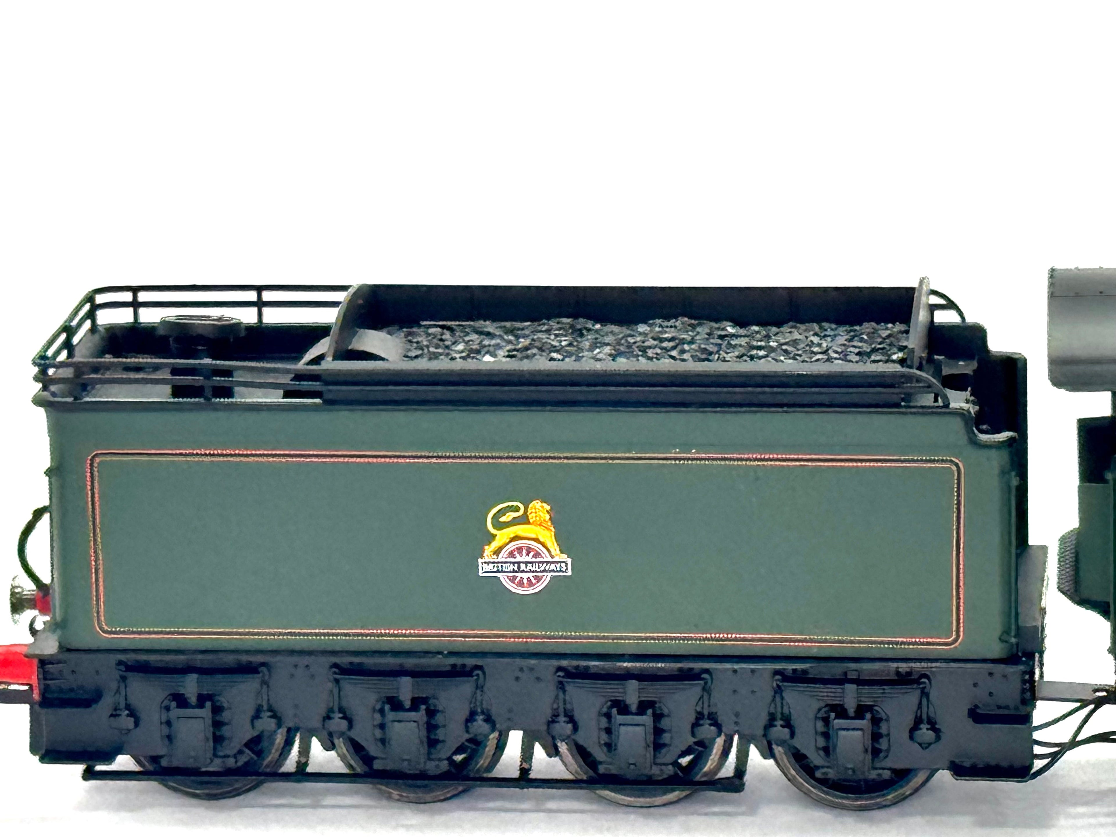 Hornby R2536 Class A3 4-6-2 60073 "St.Gatien" in BR Green with early emblem (Renumbered to 60103)