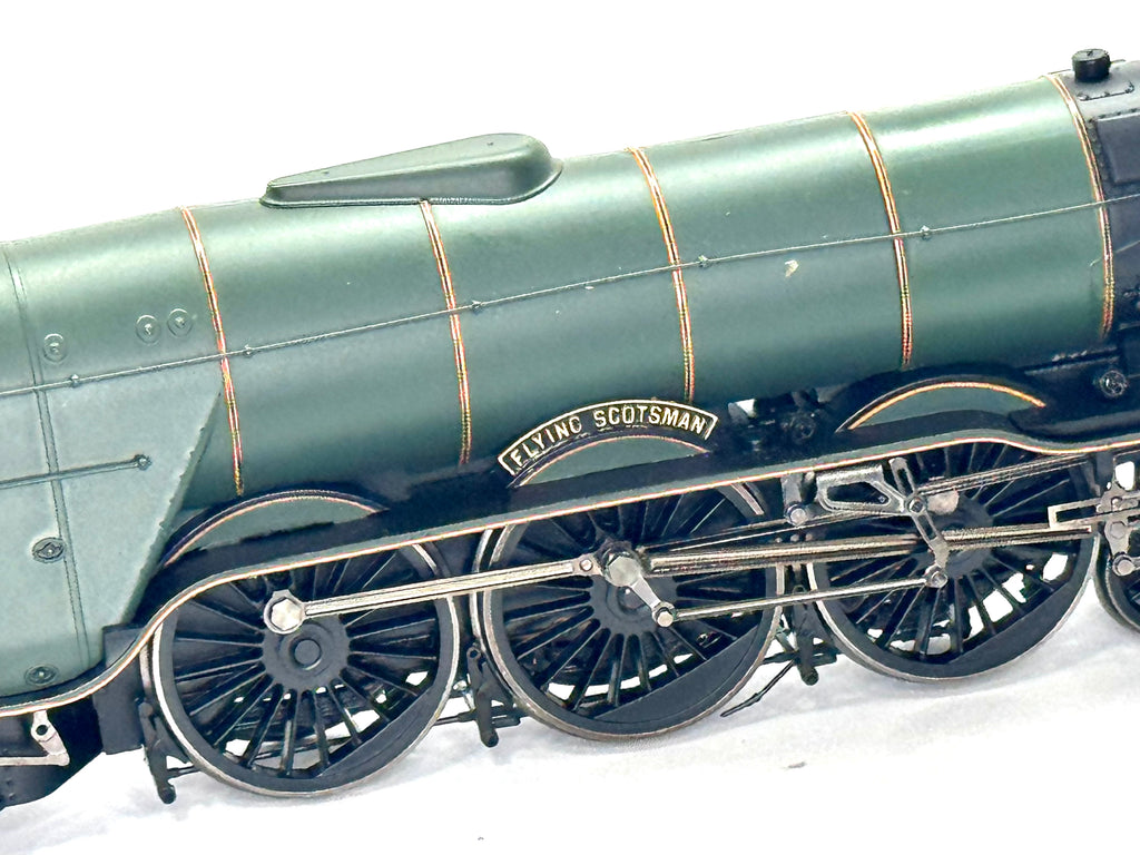 Hornby R2536 Class A3 4-6-2 60073 "St.Gatien" in BR Green with early emblem (Renumbered to 60103)