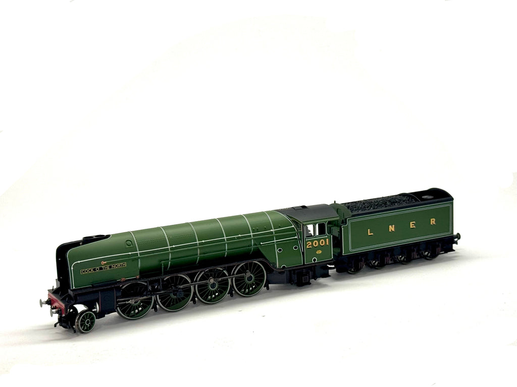 Hornby R3207 Class P2 2-8-2 2001 'Cock O' The North' in LNER Green