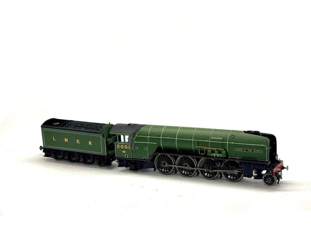 Hornby R3207 Class P2 2-8-2 2001 'Cock O' The North' in LNER Green