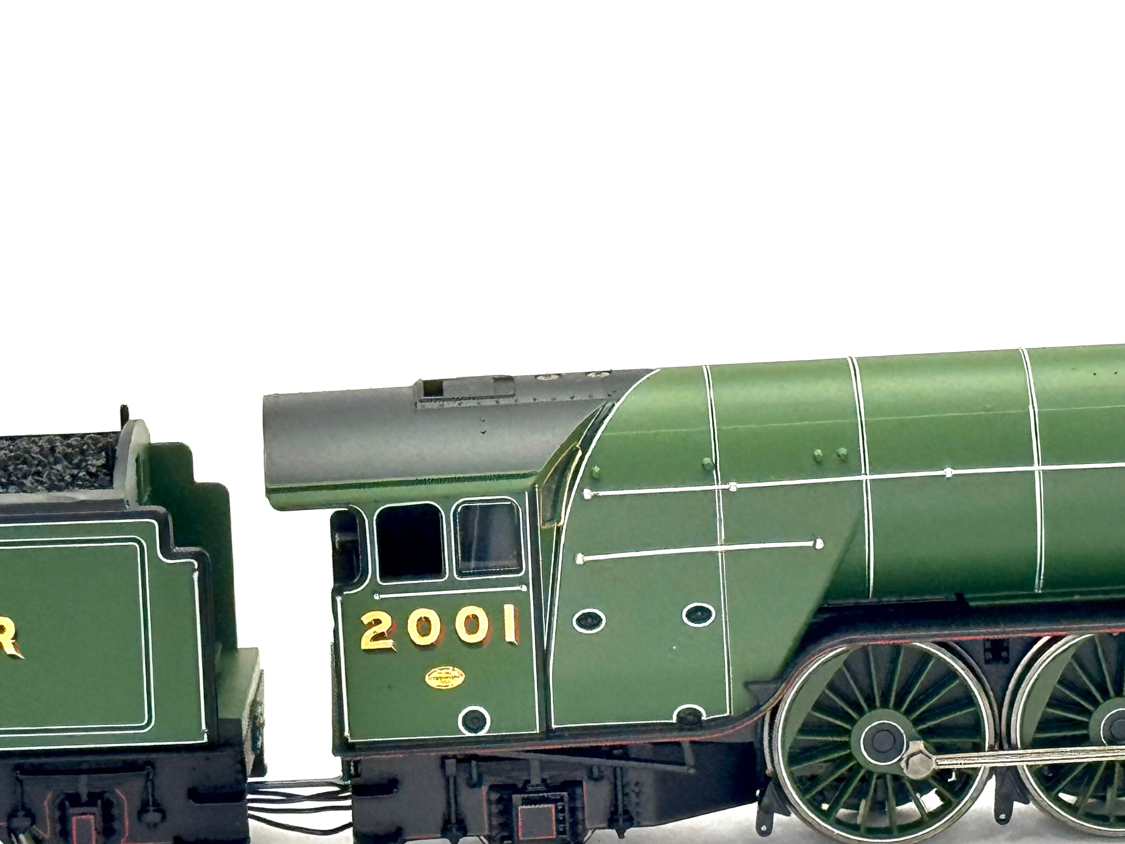 Hornby R3207 Class P2 2-8-2 2001 'Cock O' The North' in LNER Green