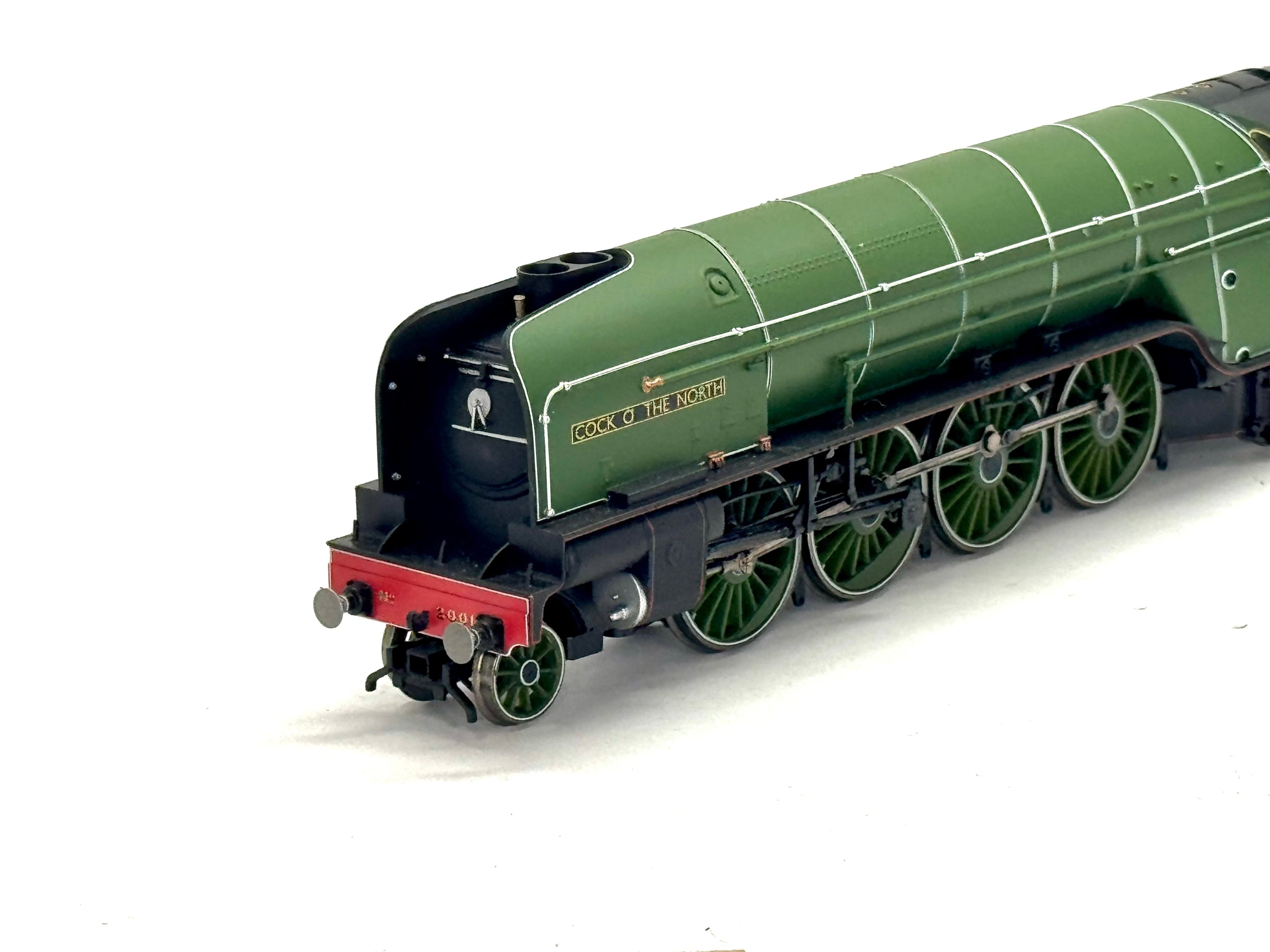 Hornby R3207 Class P2 2-8-2 2001 'Cock O' The North' in LNER Green