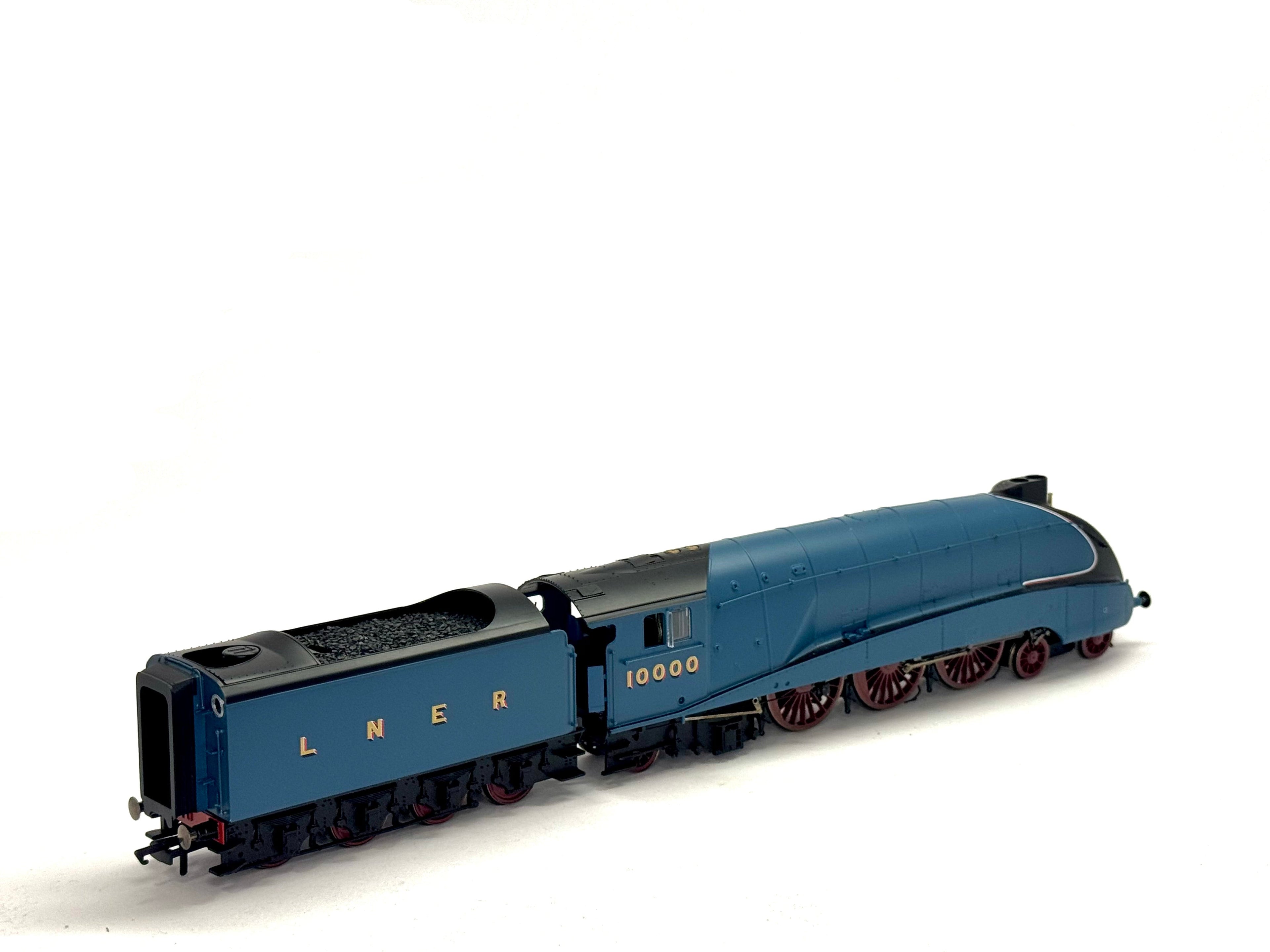 Hornby R3843 Rebuilt Class W1 Hush-Hush 4-6-4 10000 in LNER garter blue